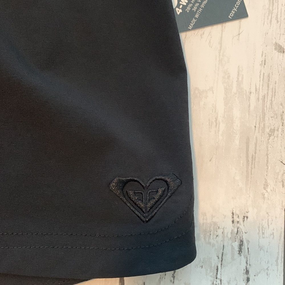 NWT Roxy shorts SZ 7 - Picture 2 of 5